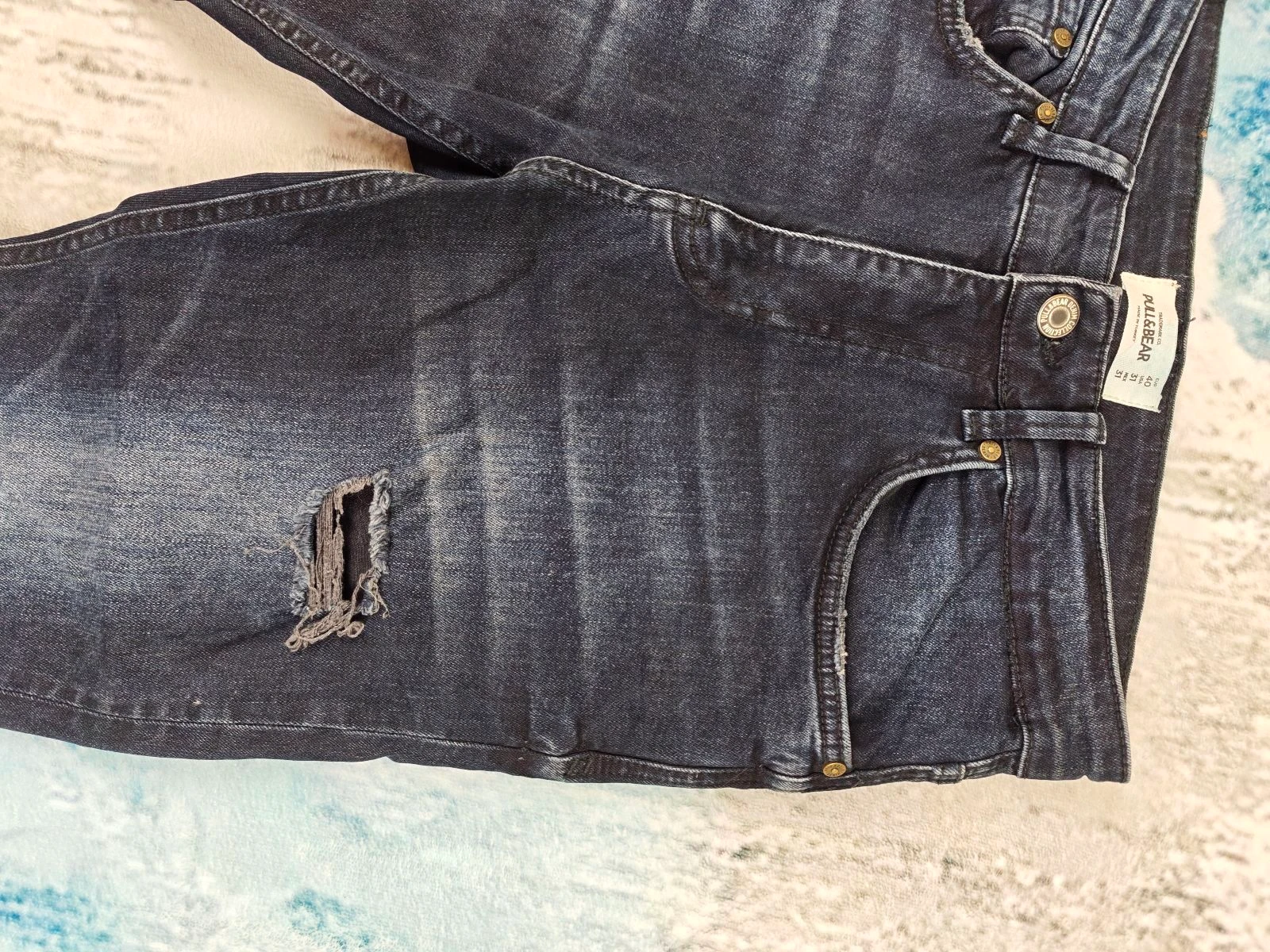Pull&Bear Calças Skinny Ripped para Homem com Bainha Bruta e Estilo Y2K Streetwear Azul Escuro Tamanho 40 – photo 11
